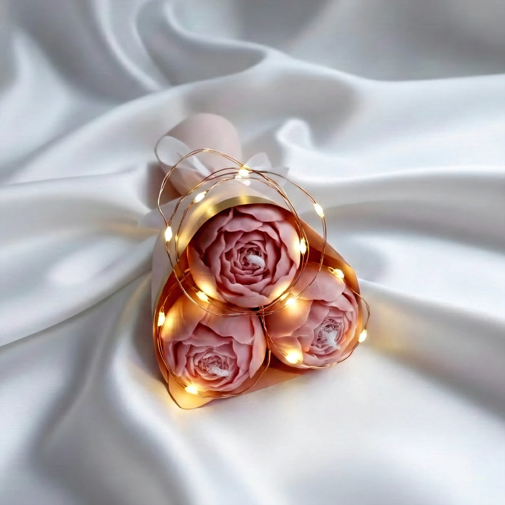 Rose Bud Bouquet Candle