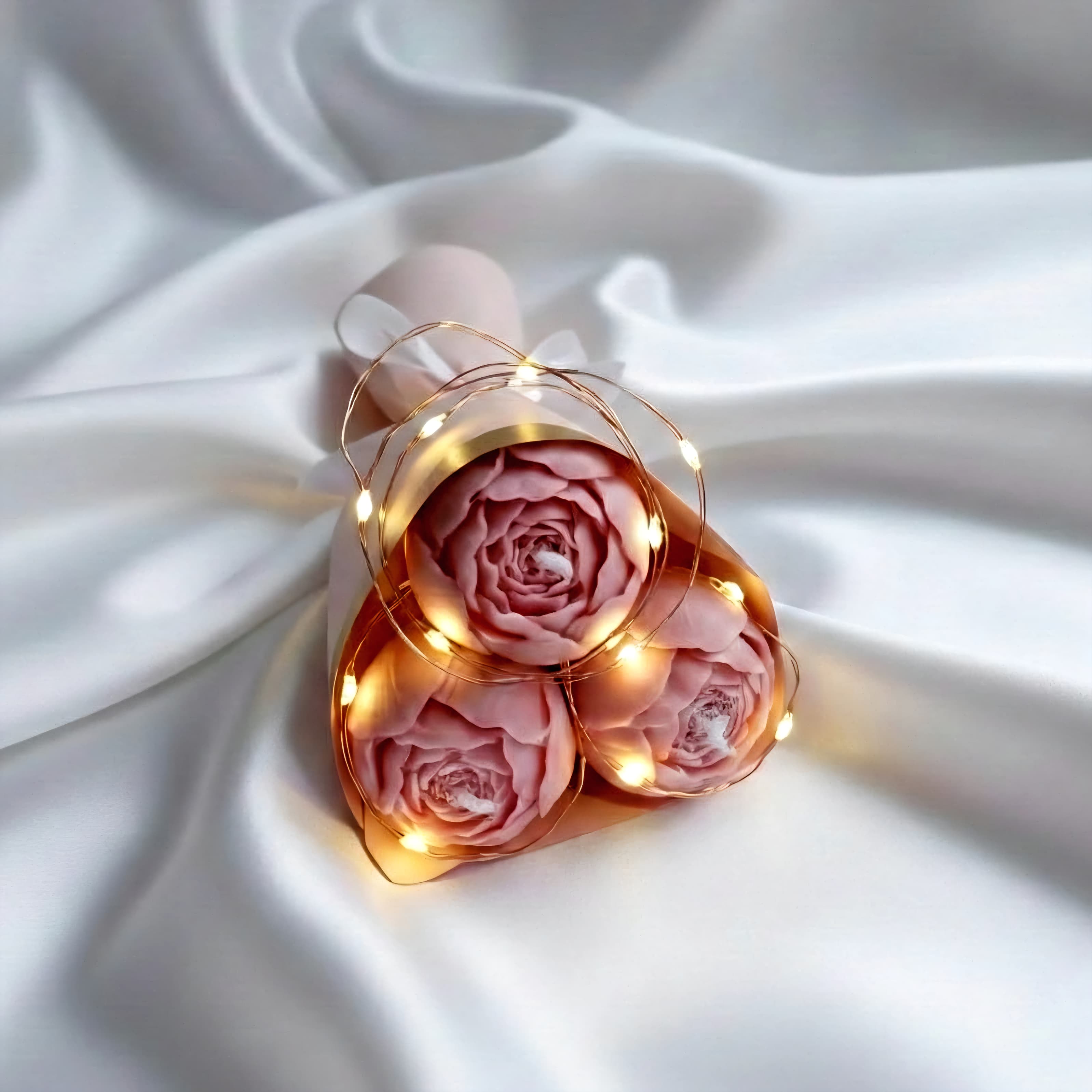 Rose Bud Bouquet Candle